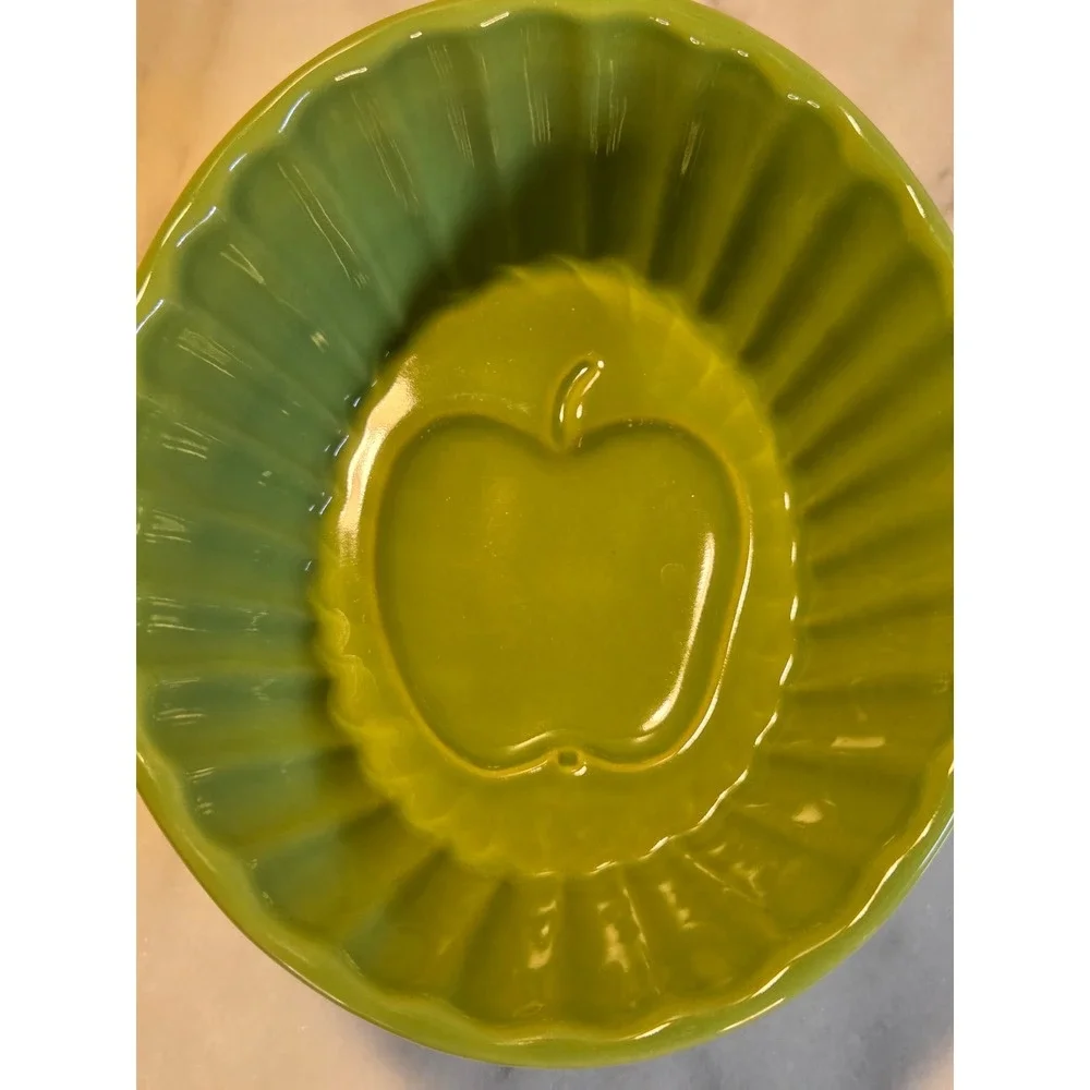 Apple Green Ceramic Fluted Bowl with Embossed‎ Apple Design 7 Inch Small Serving